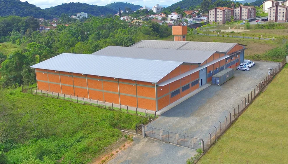 Vista aérea do galpão do Armazém de Documentos em Joinville/SC