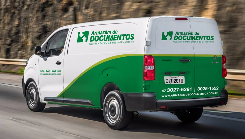 Veículo de coleta e entrega do Armazém de Documentos